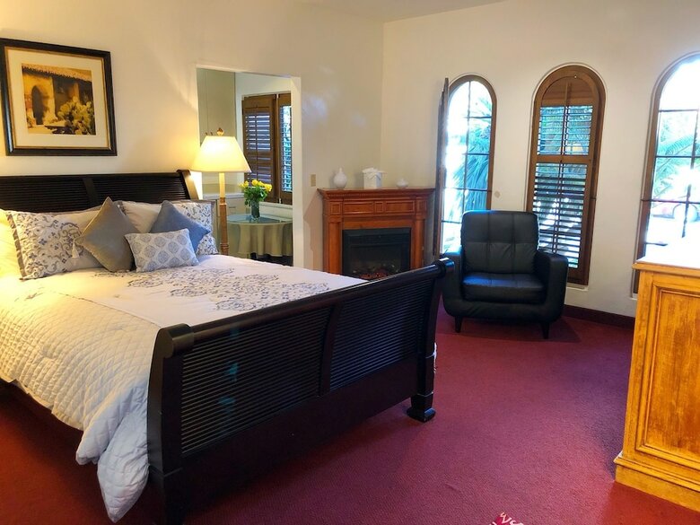 Hotel Villa Rosa Inn