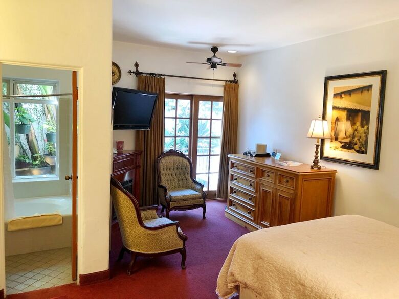 Hotel Villa Rosa Inn