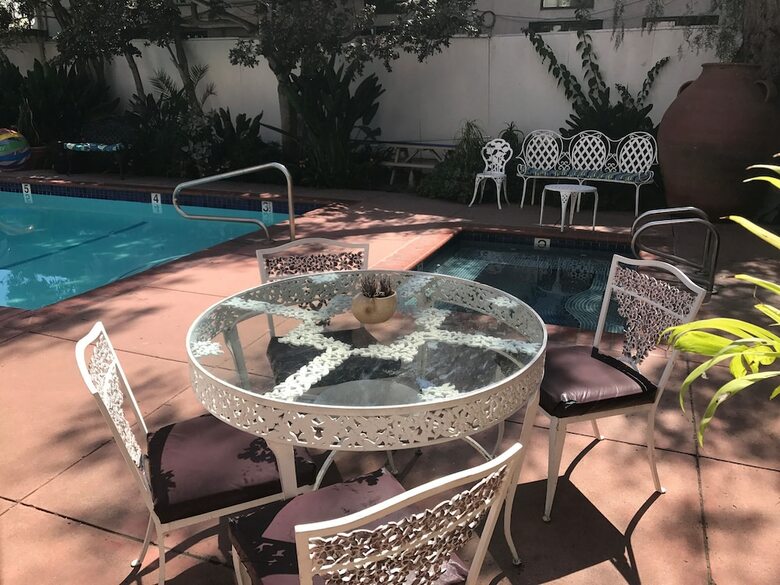 Hotel Villa Rosa Inn