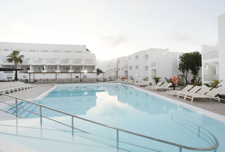 Hotel Aequora Lanzarote Suites
