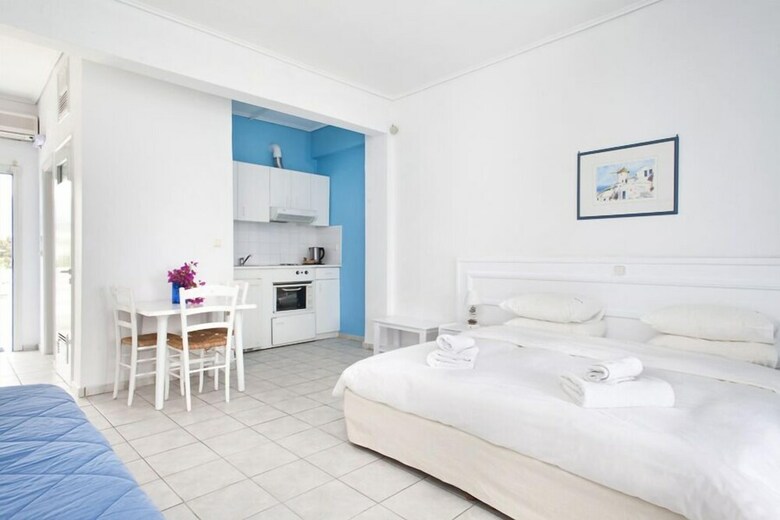Daphne's Club Hotel Apartments
