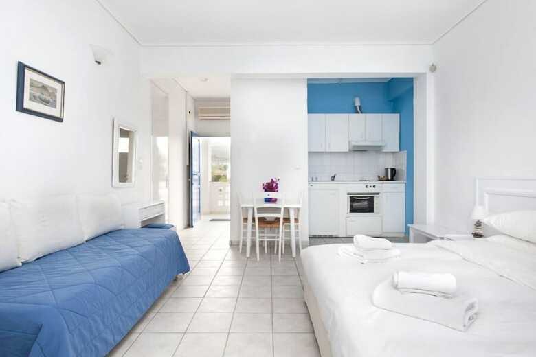 Daphne's Club Hotel Apartments