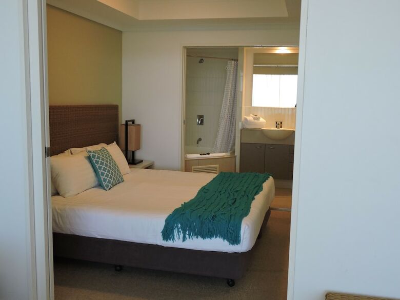 Ettalong Beach Premium Waterview Apartments