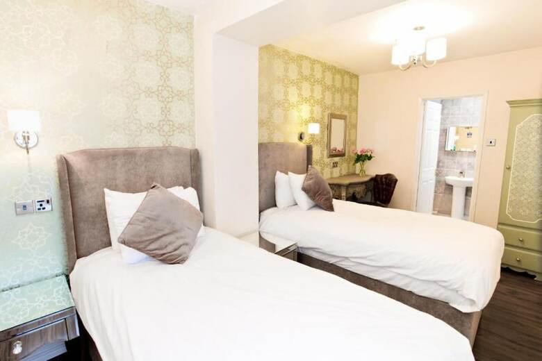 Fenners Hotel