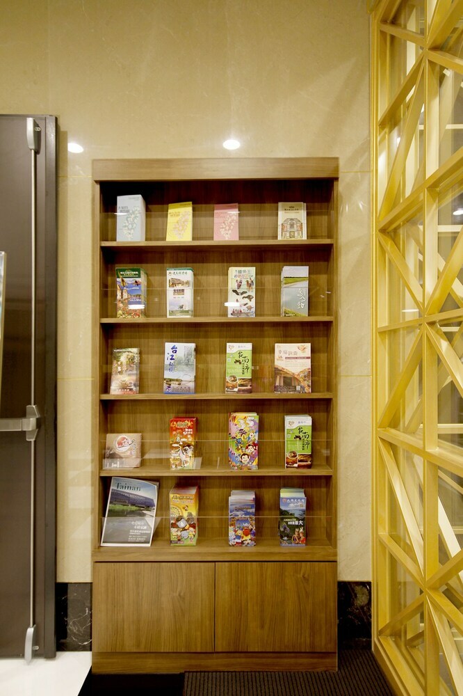 Kindness Hotel - Tainan Chihkan Tower