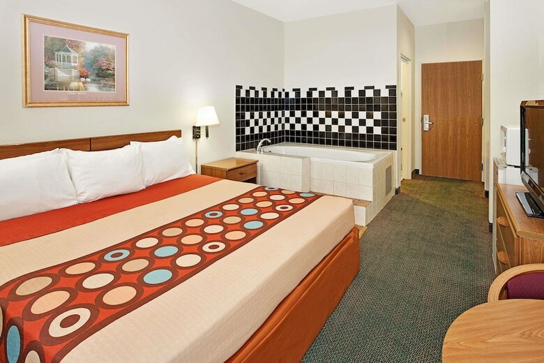 Motel Super 8 By Wyndham Hampshire Il