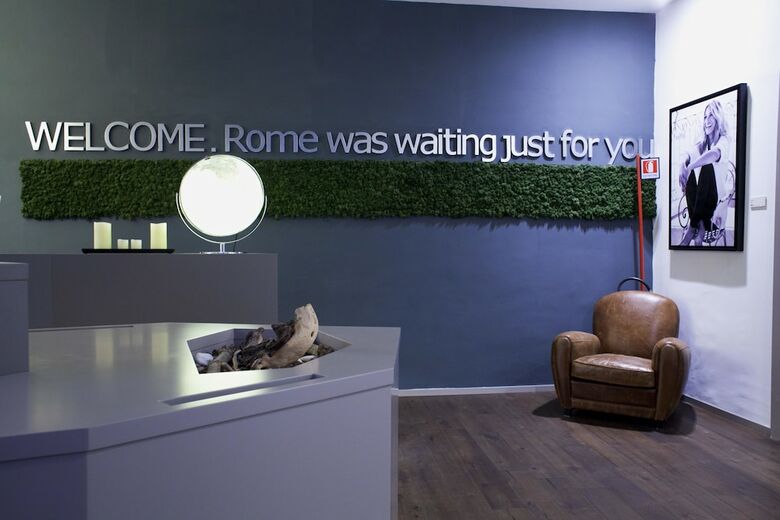 Piazza Farnese Luxury Suites