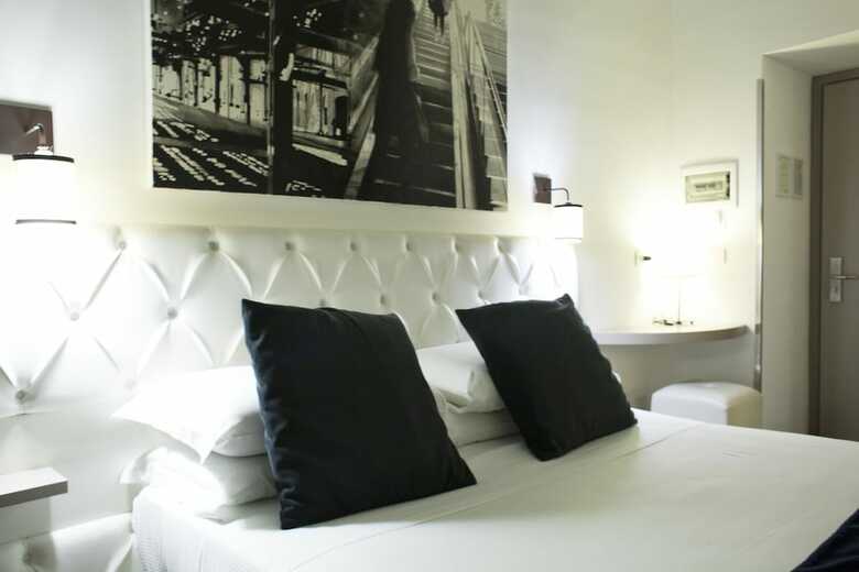 Piazza Farnese Luxury Suites