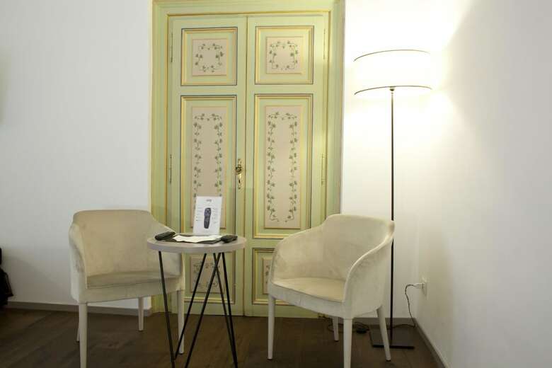 Piazza Farnese Luxury Suites