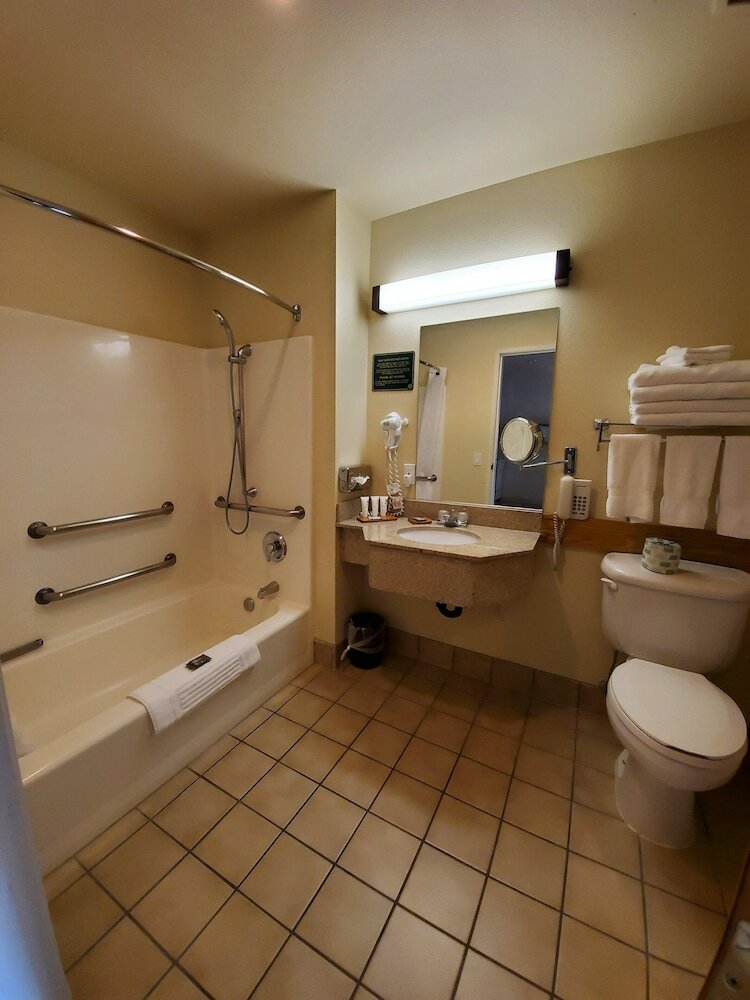 Hotel Country Inn & Suites By Radisson, Bend, Or