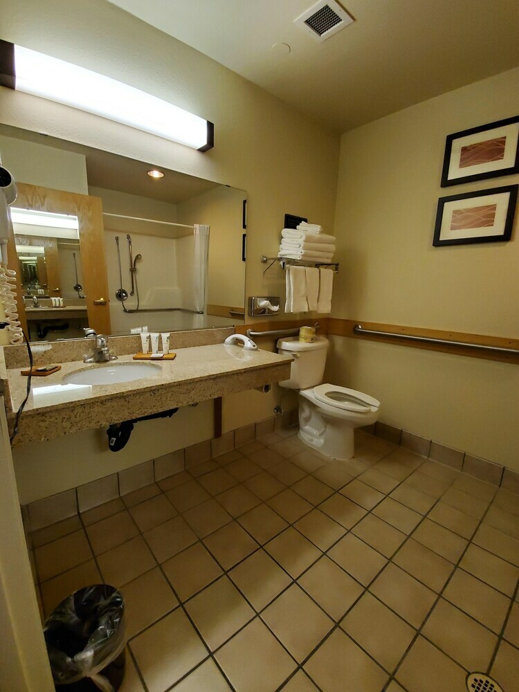 Hotel Country Inn & Suites By Radisson, Bend, Or