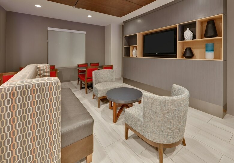 Holiday Inn Express Hotel & Suites Duncanville
