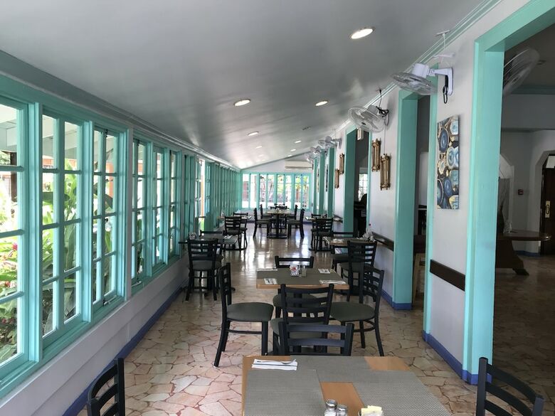 Hotel Toby's Resort