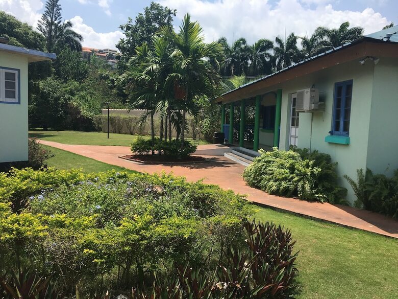 Hotel Toby's Resort