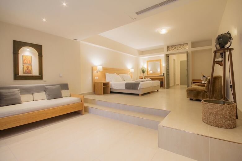 Corfu Holiday Palace Hotel
