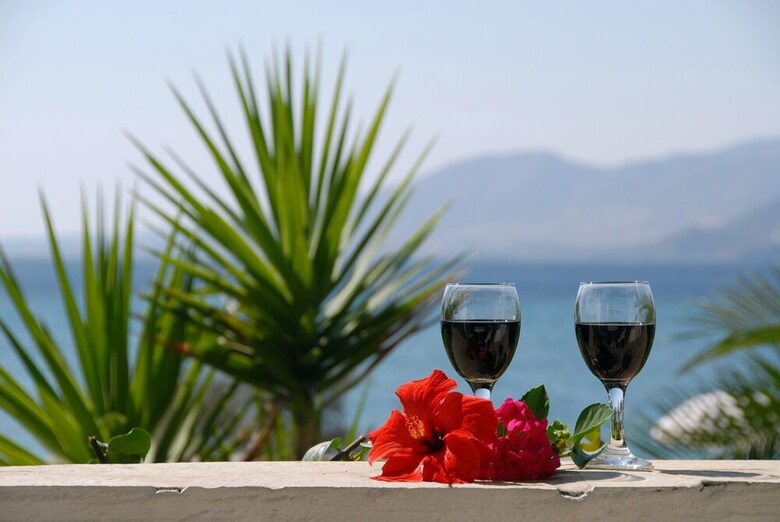 Liana Beach Hotel & Spa