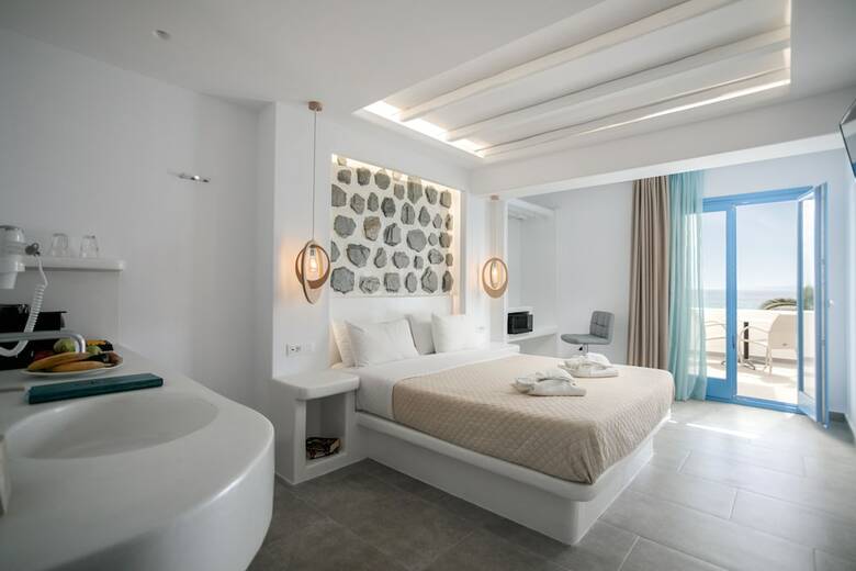Liana Beach Hotel & Spa