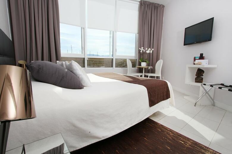 Bleu Mer Duplex Et Suites