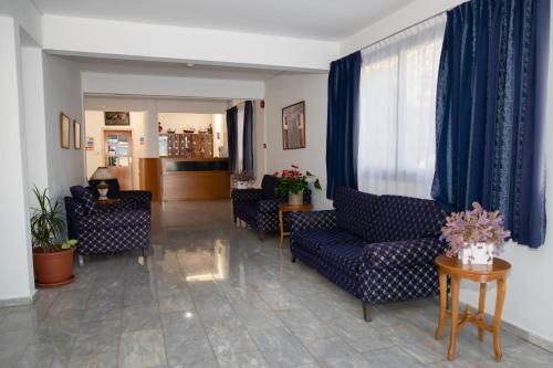 West End Hotel