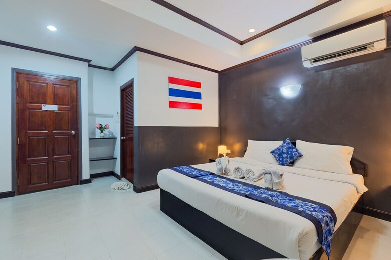 Hotel Grand Orchid Inn