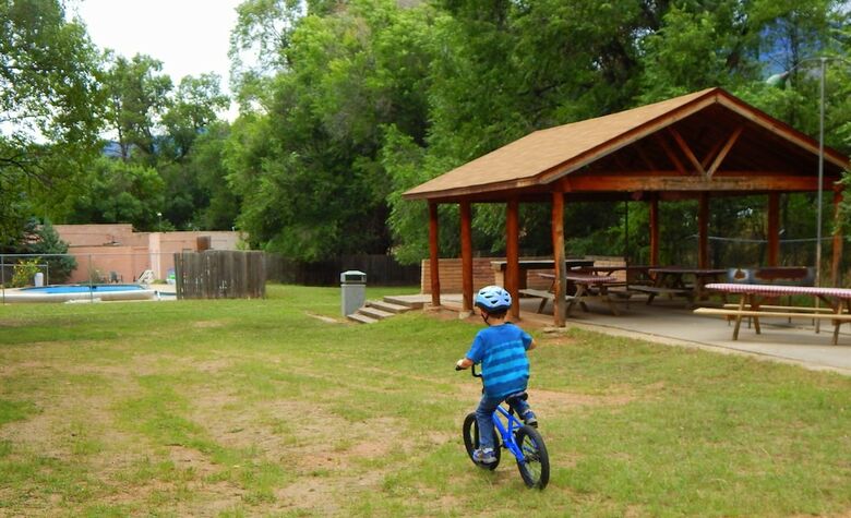 Hotel Buffalo Lodge Bicycle Resort