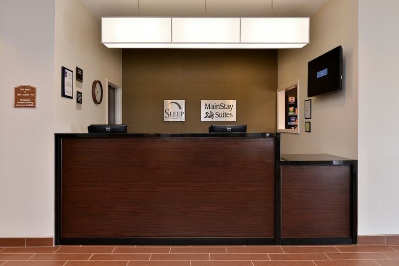 Hotel Sleep Inn & Suites