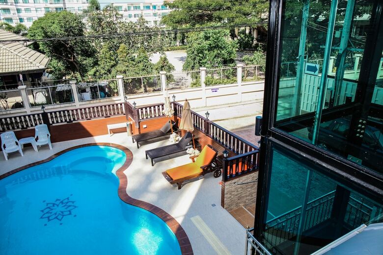Hotel Hua Hin White Villa