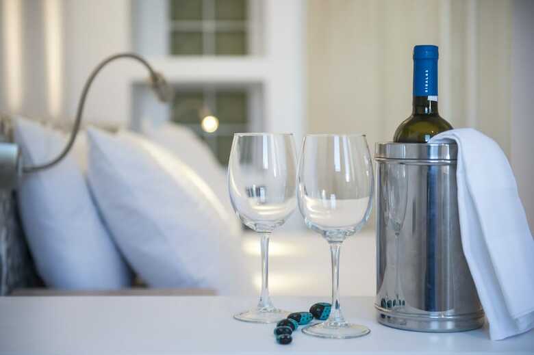 Hotel Kanale's Rooms And Suites