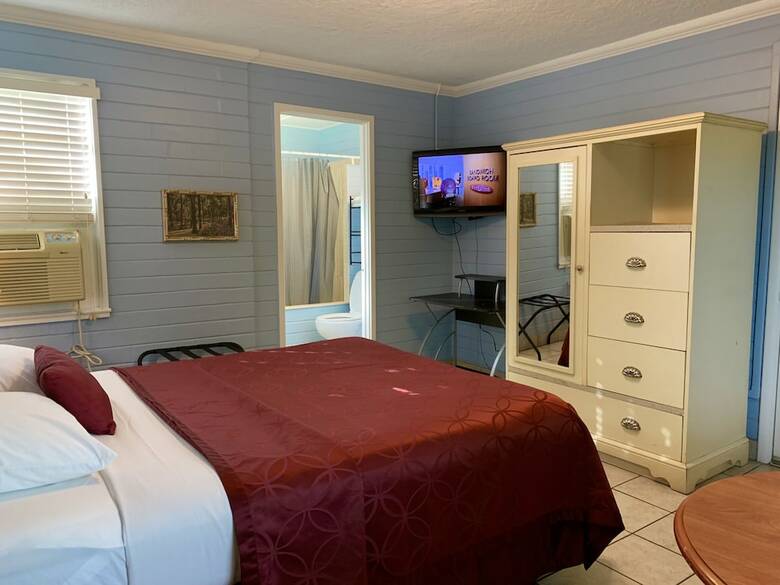 Motel Lakeside Inn And Cafe