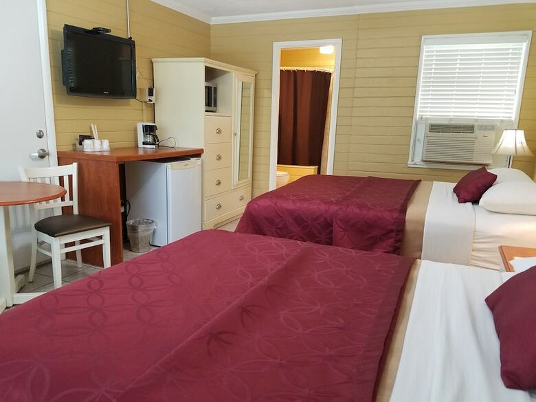 Motel Lakeside Inn And Cafe