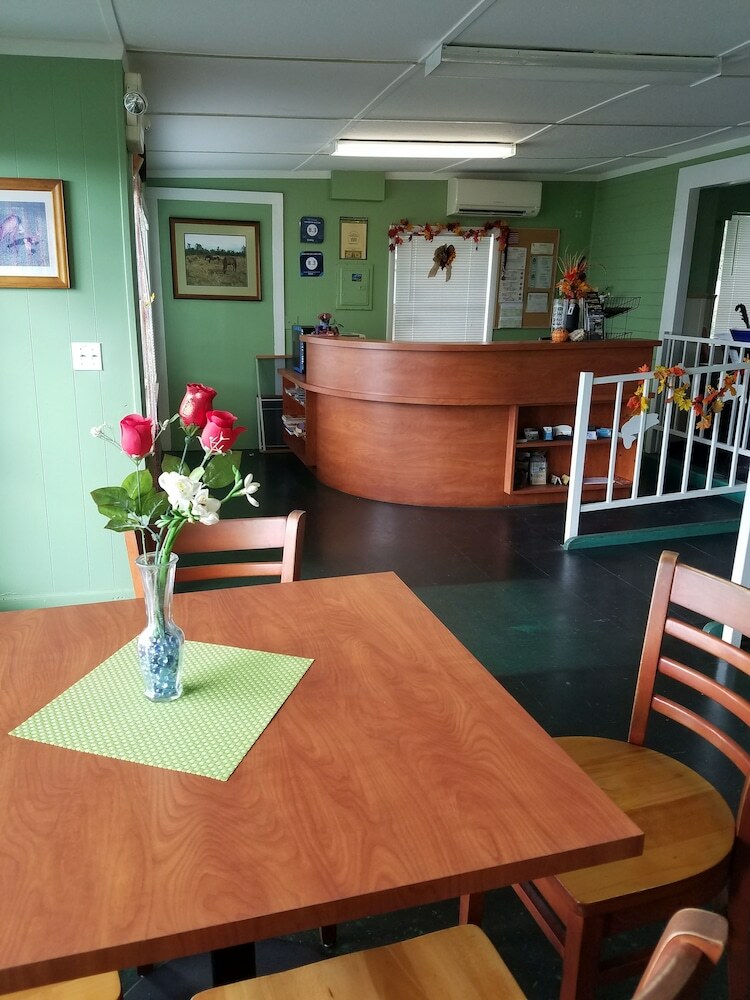 Motel Lakeside Inn And Cafe