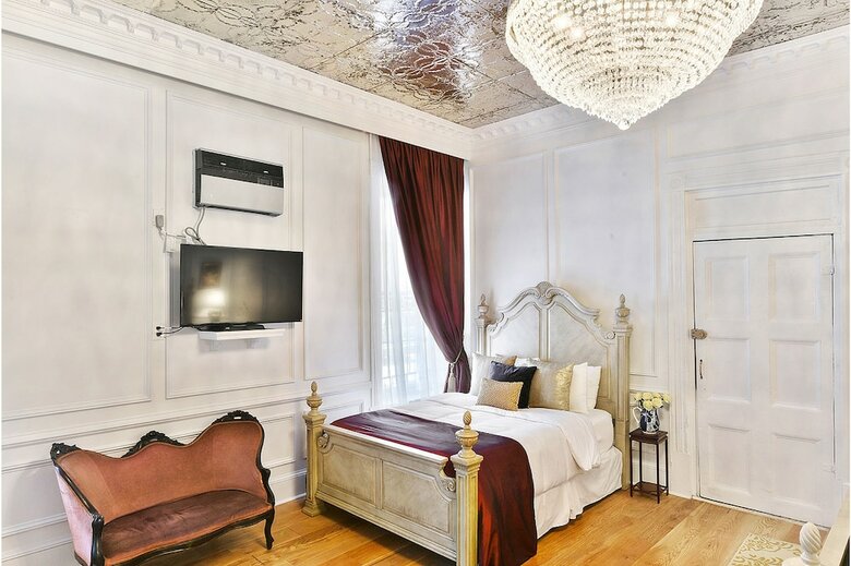 French Quarter Mansion Boutique Hotel