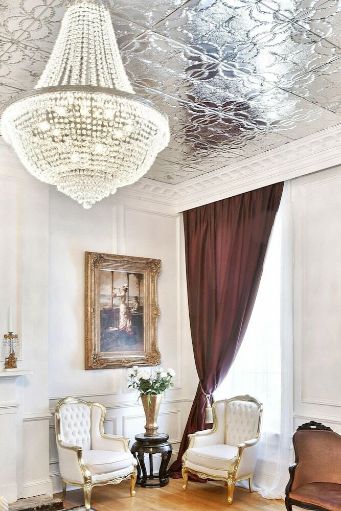 French Quarter Mansion Boutique Hotel