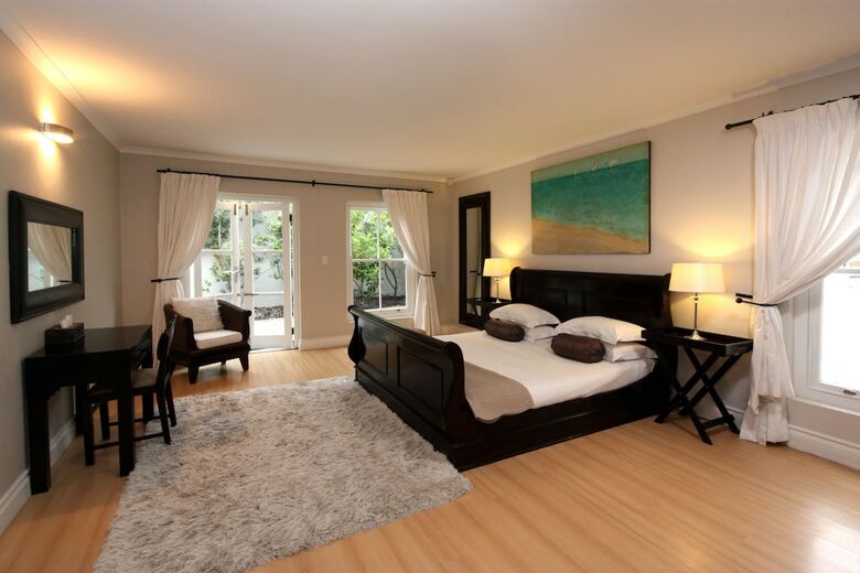 Hotel Ocean Eleven Guest House