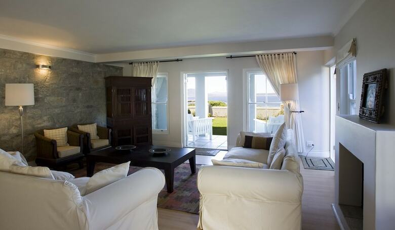 Hotel Ocean Eleven Guest House
