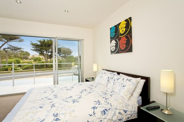 Four Kings Apartments