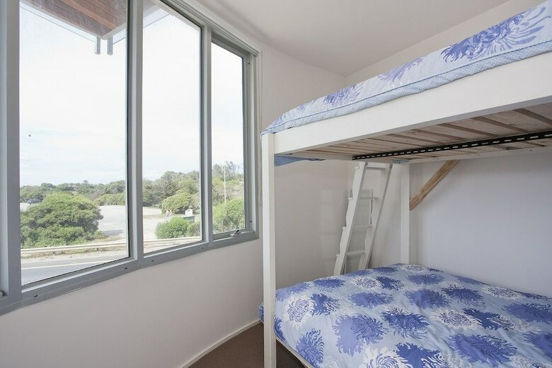 Four Kings Apartments