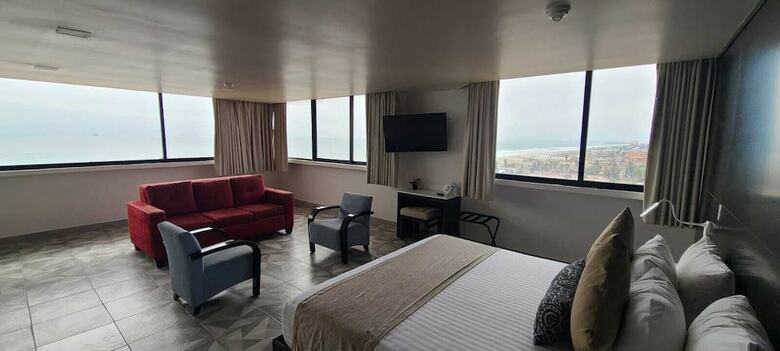 Hotel Corona Plaza