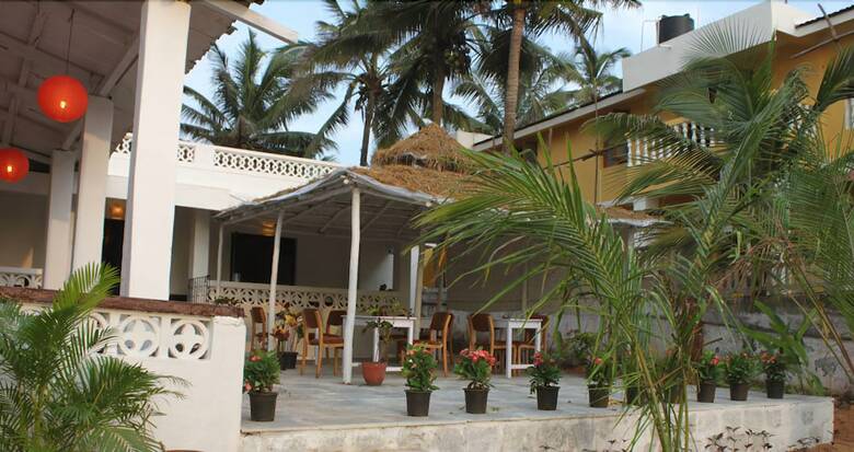 Hotel Ocean View Goan Beach House