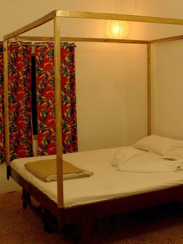 Hotel Ocean View Goan Beach House