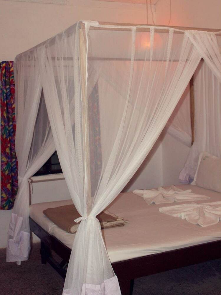 Hotel Ocean View Goan Beach House