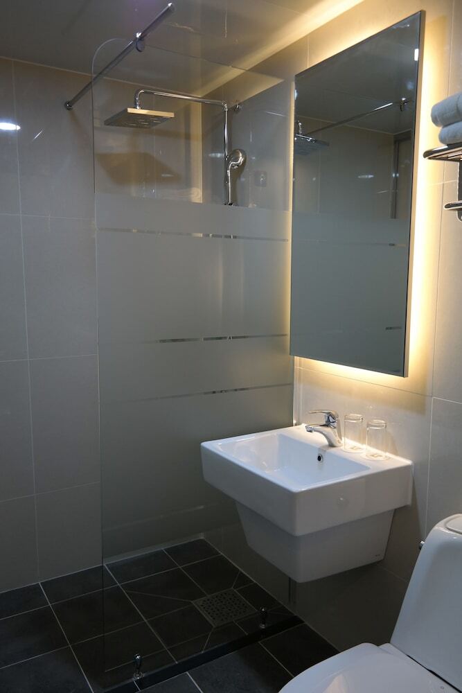 Cs Avenue Hotel
