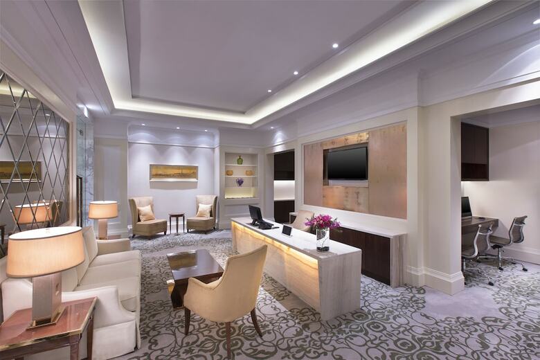 Sheraton Grand Wuhan Hankou Hotel