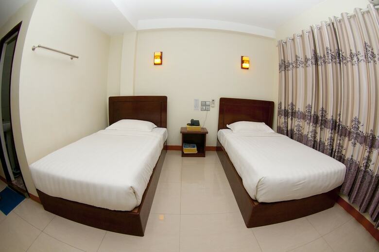 City Grand Hotel