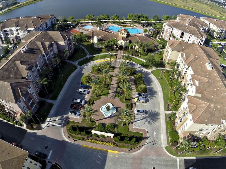 Vista Cay Resort By Intteli Fun Rentals