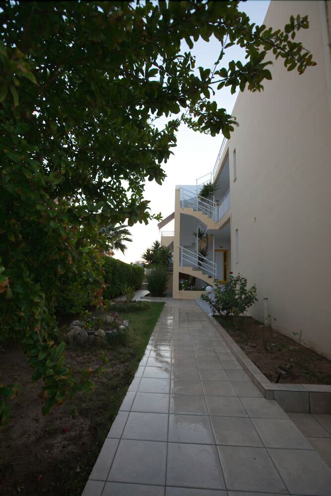 Aparthotel Cosmi Apartments
