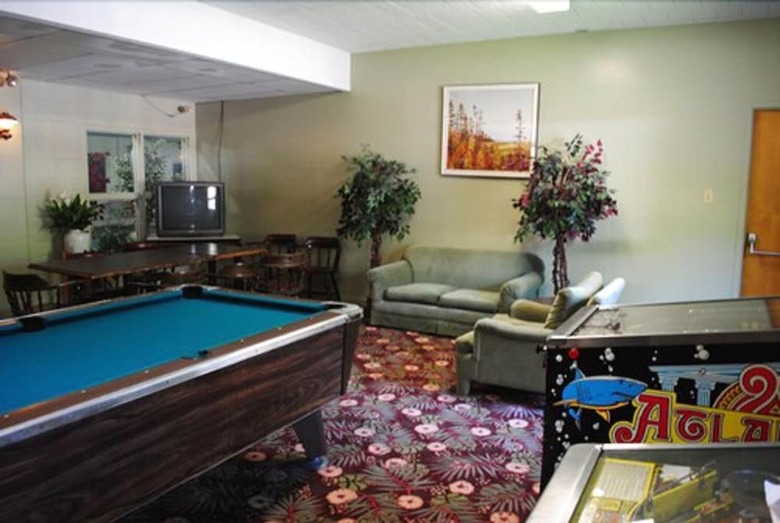 Hotel Pine Dale Motor Inn