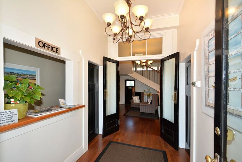 Hotel Majestic Mansions - Apartments At St Clair