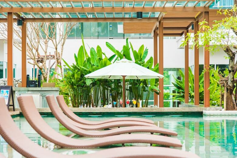 Hotel Fishermen's Harbour Urban Resort