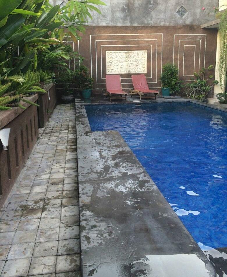 Hotel Waringin Home Stay